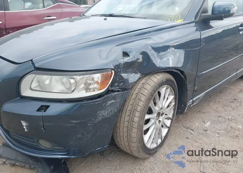 2011 Volvo S40 T5/T5 R-Design из США, поврежденный, VIN YV1672MS7B2535096